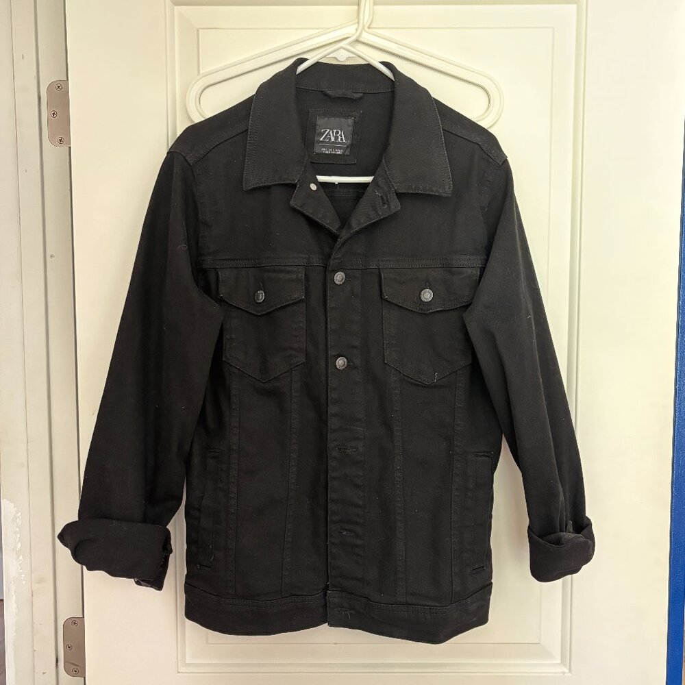 LIKE NEW Zara Black Denim Jacket Men's Small Jean Trucker Buttons Front Pockets